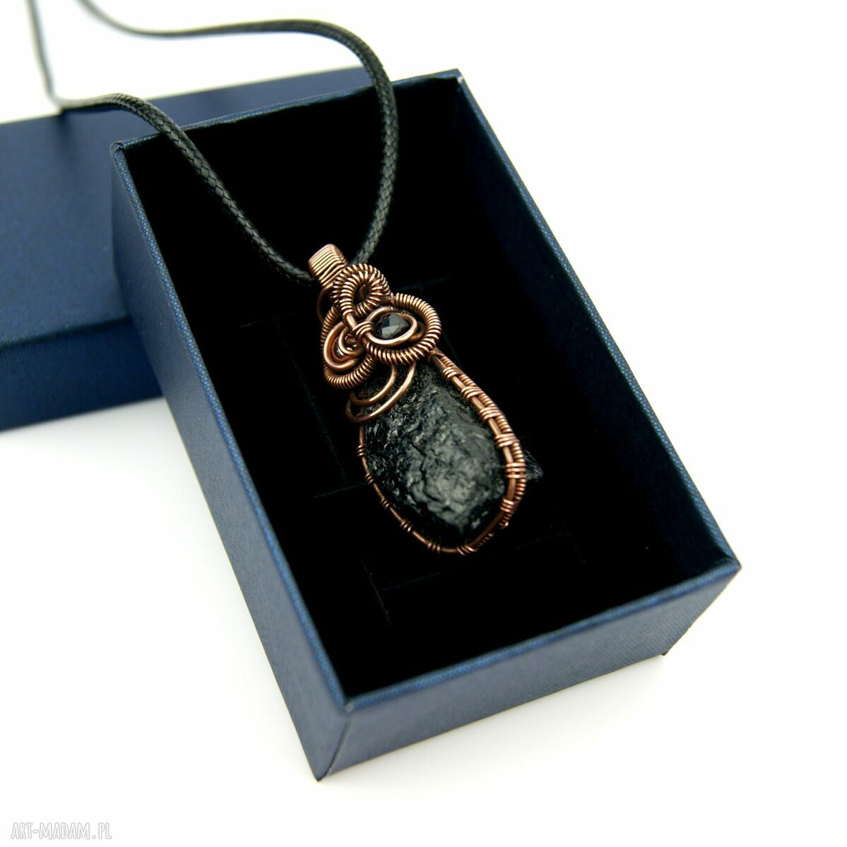 Wisiorek z turmalinem na prezent - miedziany wire wrapping