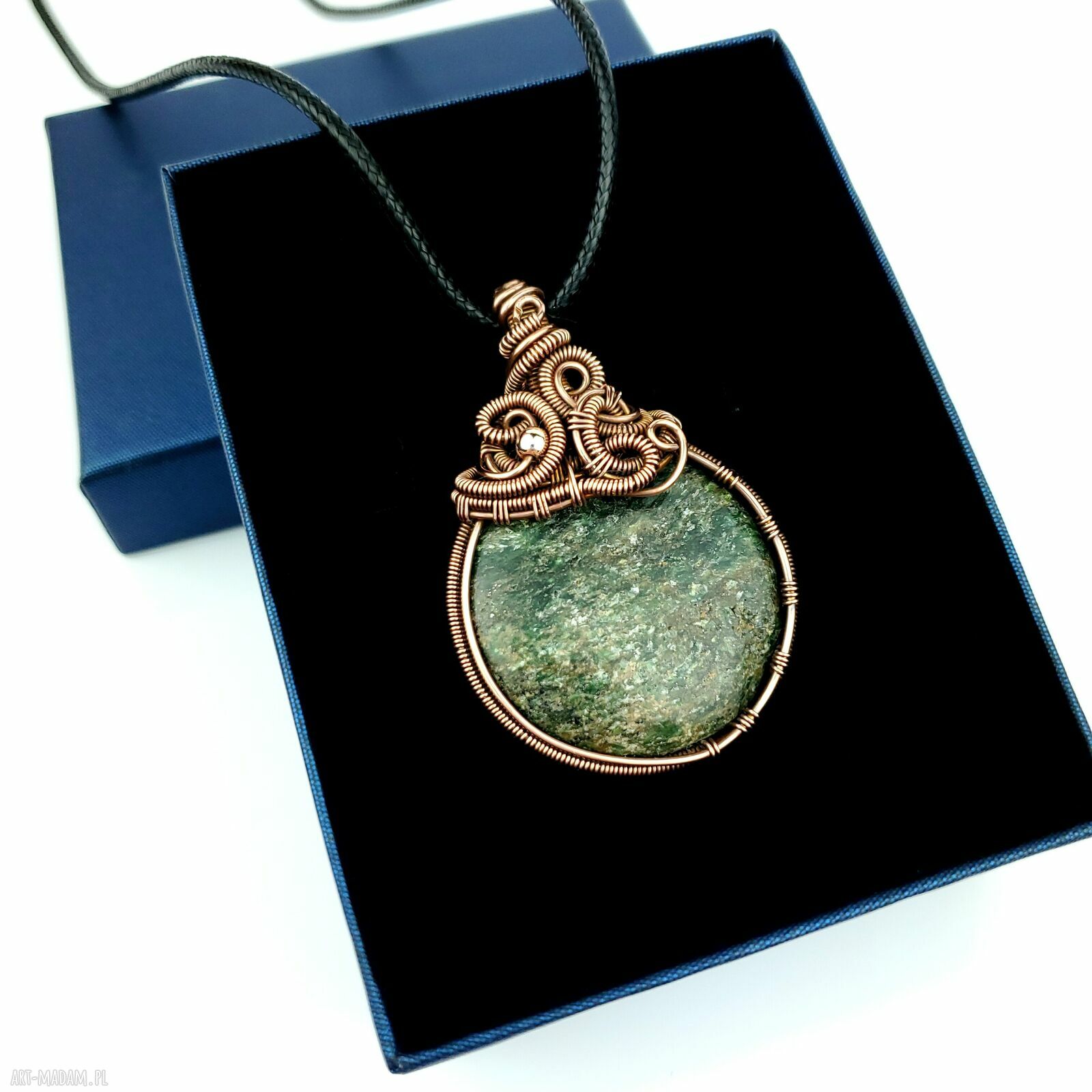 Wisiorek ze szmaragdem - duży wisior wire wrapping z miedzią i hematytem