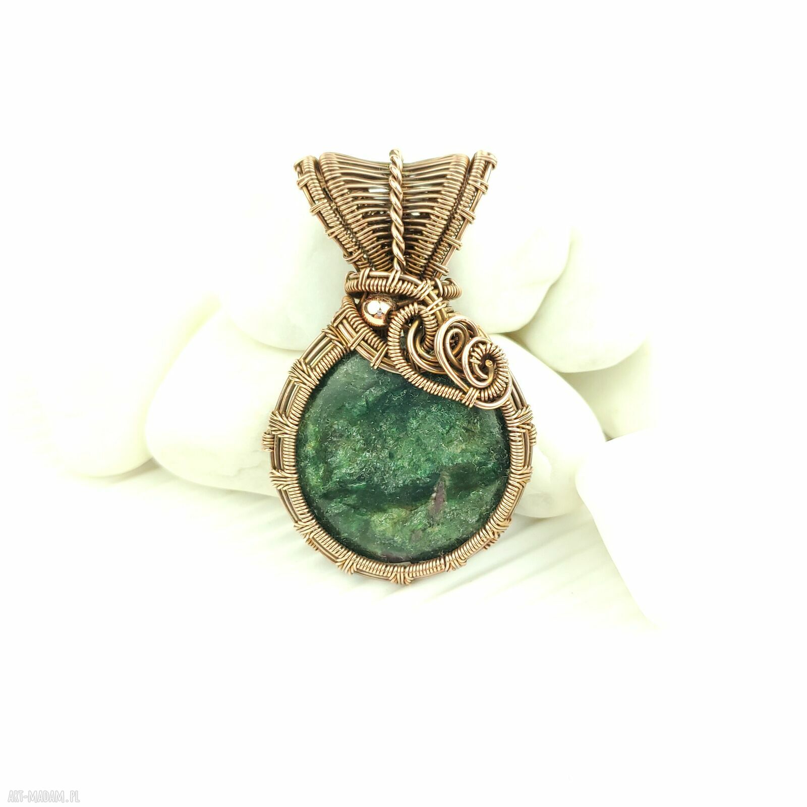 Wisiorek ze szmaragdem - duży wisior wire wrapping z miedzi i hematytem