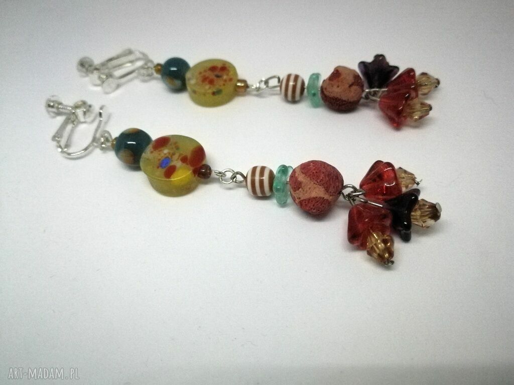 Ręcznie robione kolorowe klipsy wiszące boho i etno - lekkie chwosty folk