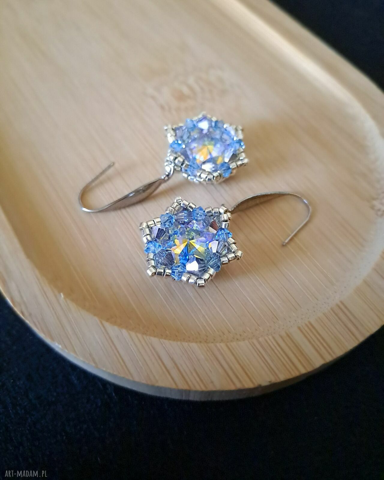 Wiszące kolczyki Crystal Vitrail - błękitny blask koralików Miyuki i kryształków Preciosa