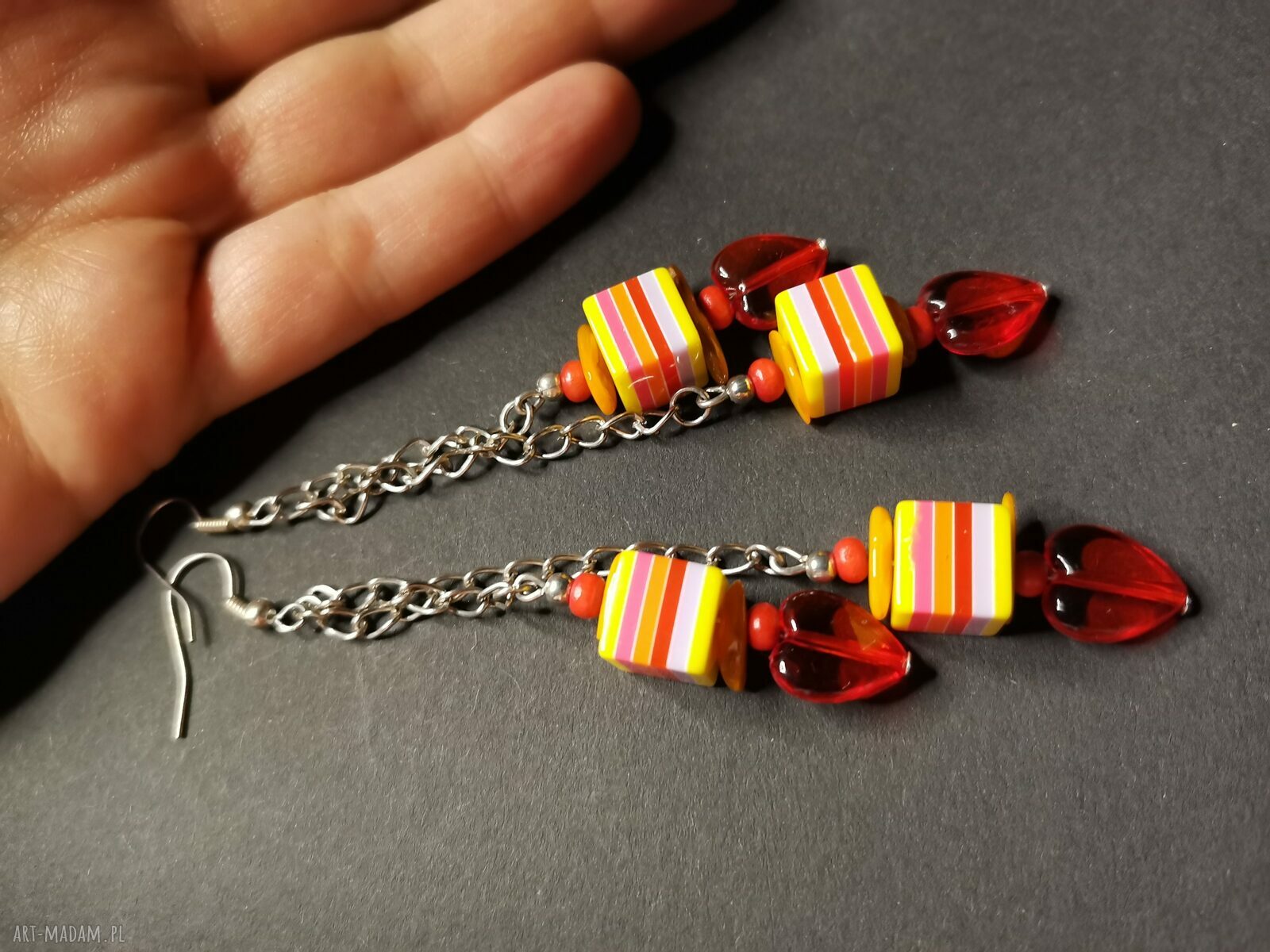 Kolczyki wiszące serca - lekkie boho folk