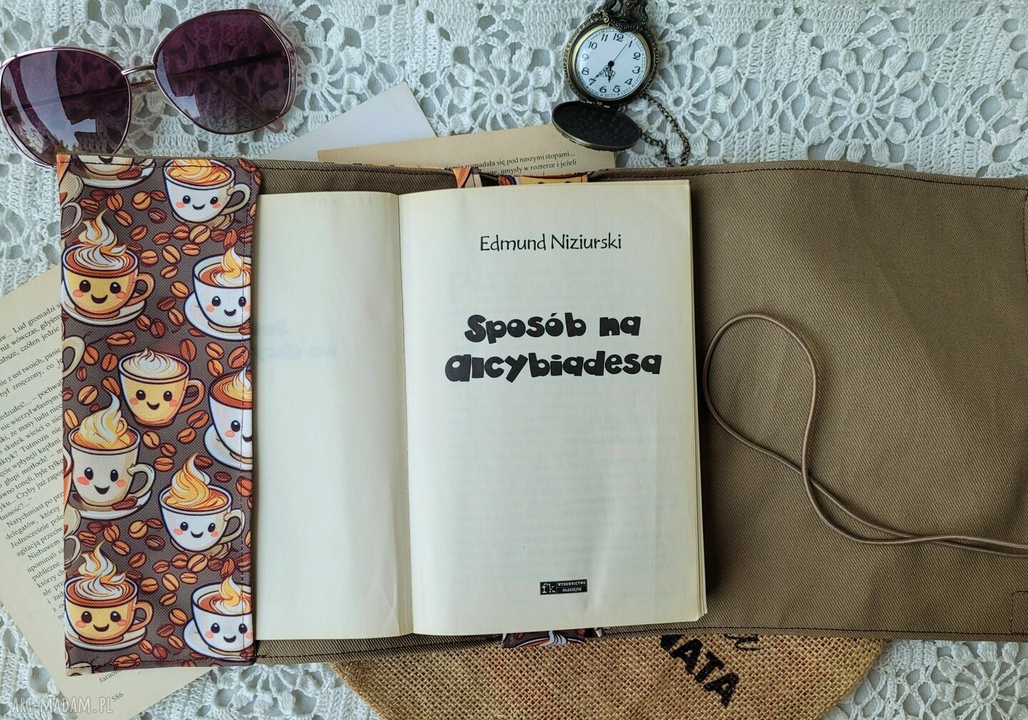 Wodoodporne etui na książkę/notes - jesienna kawa