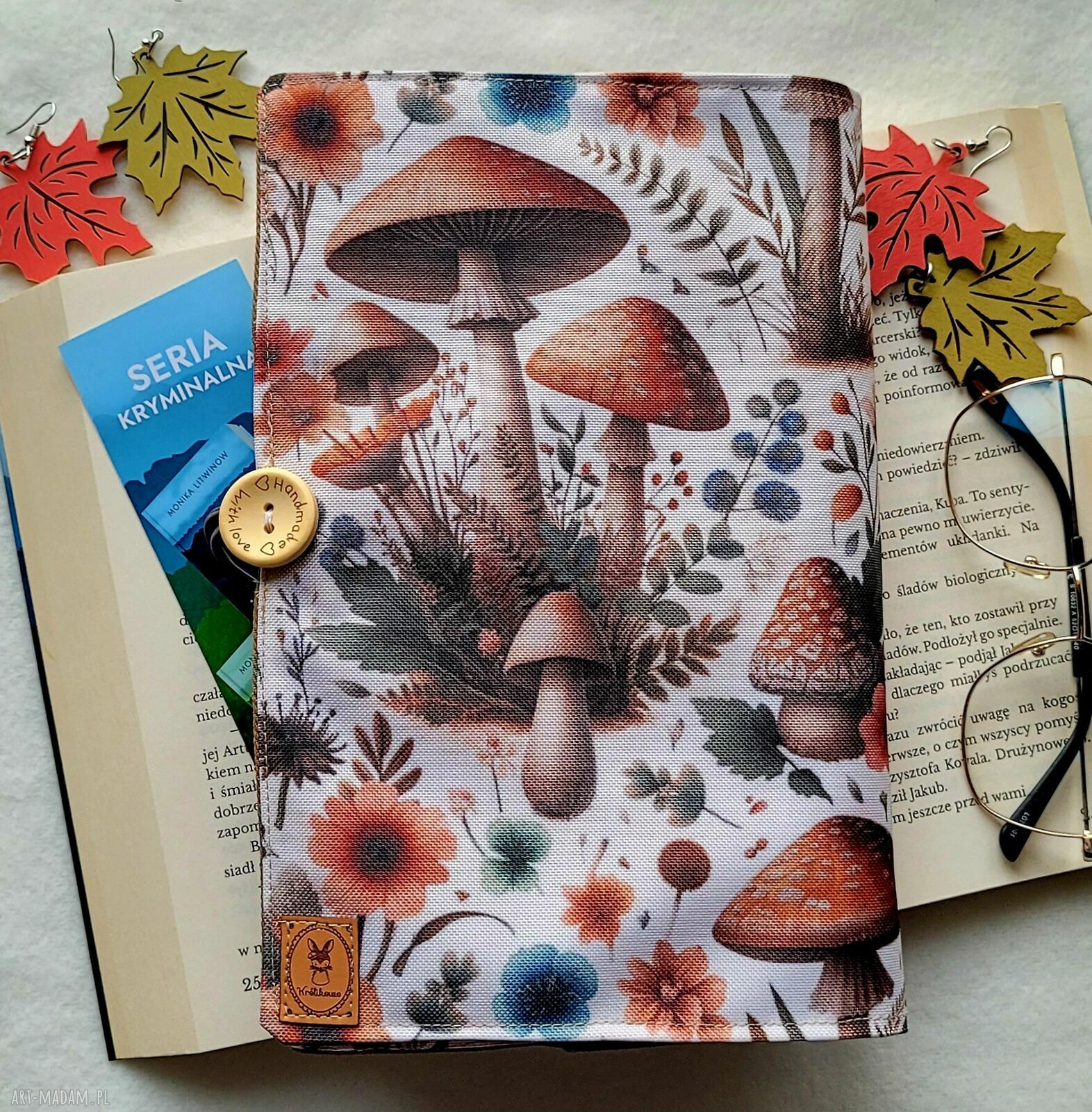 Wodoodporne etui na książkę i notes - jesienne grzyby