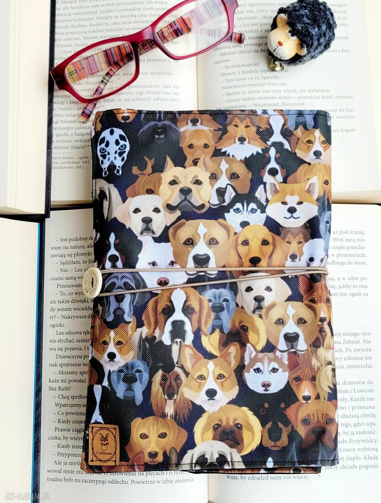 Wodoodporne etui na książkę i notes w pieski