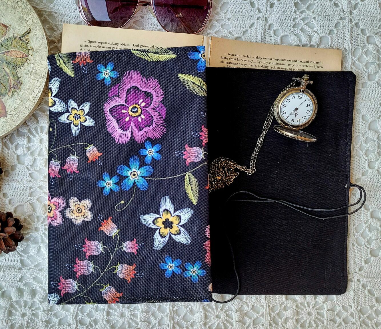 Wodoodporne etui na książkę i notes - Kwiaty