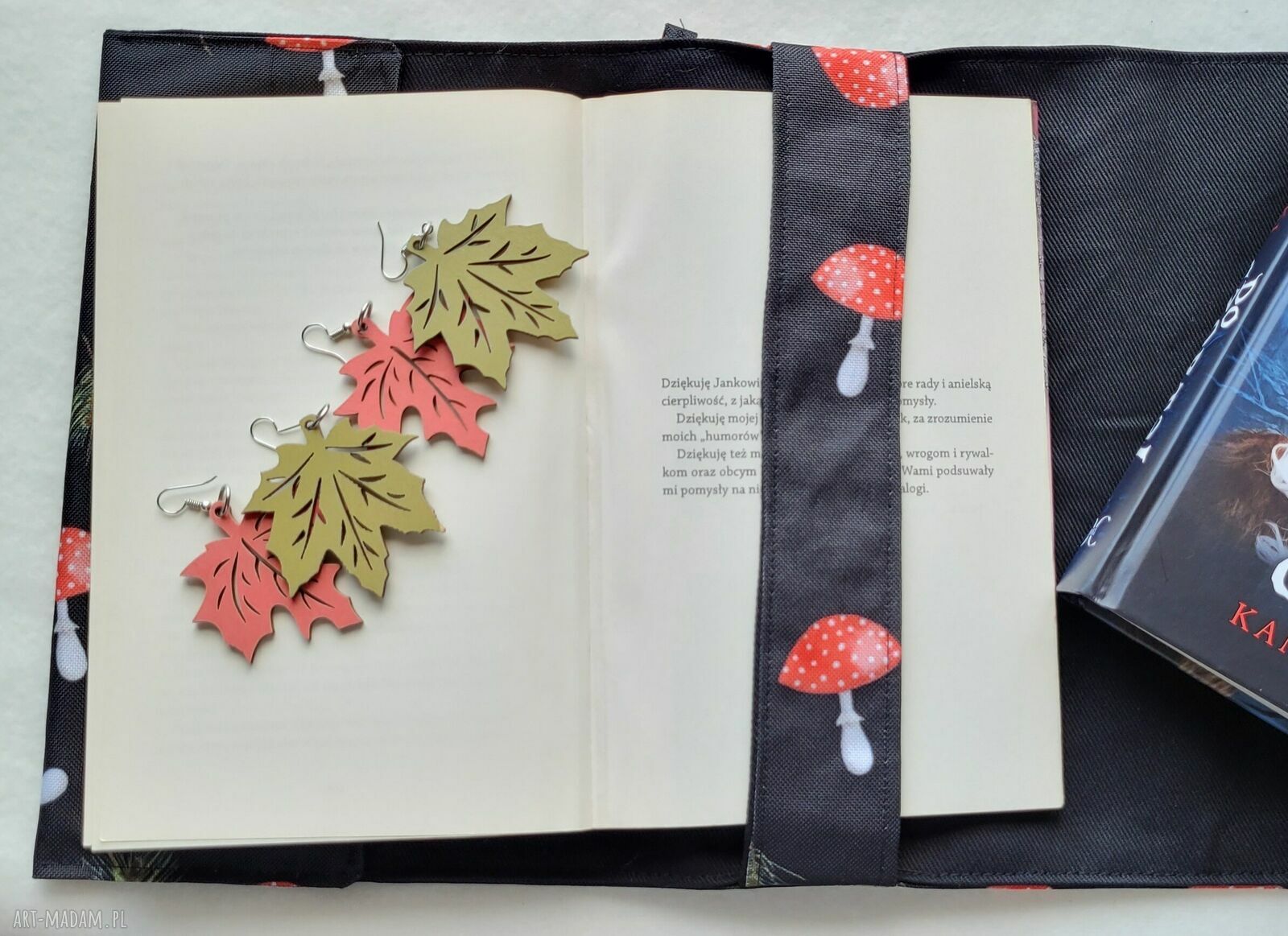 Wodoodporne etui na książkę Muchomorki - otulacz bookcover (uniwersalny)
