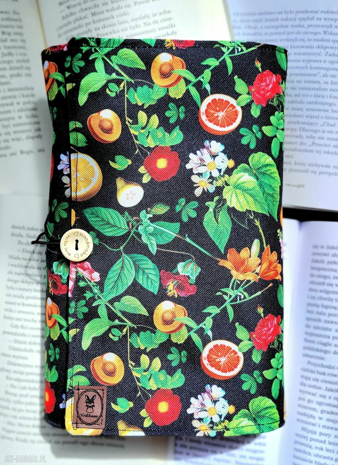 Wodoodporne etui na książkę i notes w motywie owoców