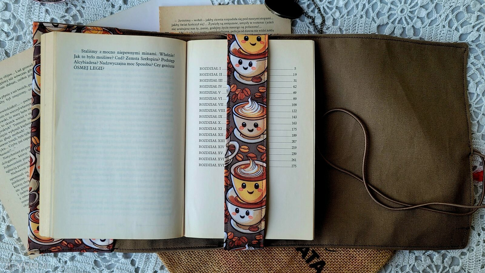 Wodoodporne etui na książkę/notes - jesienna kawa