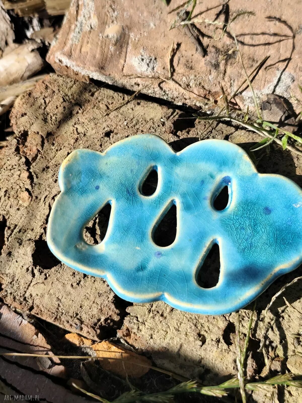 Turkusowa mydelniczka ceramiczna w kształcie chmurki