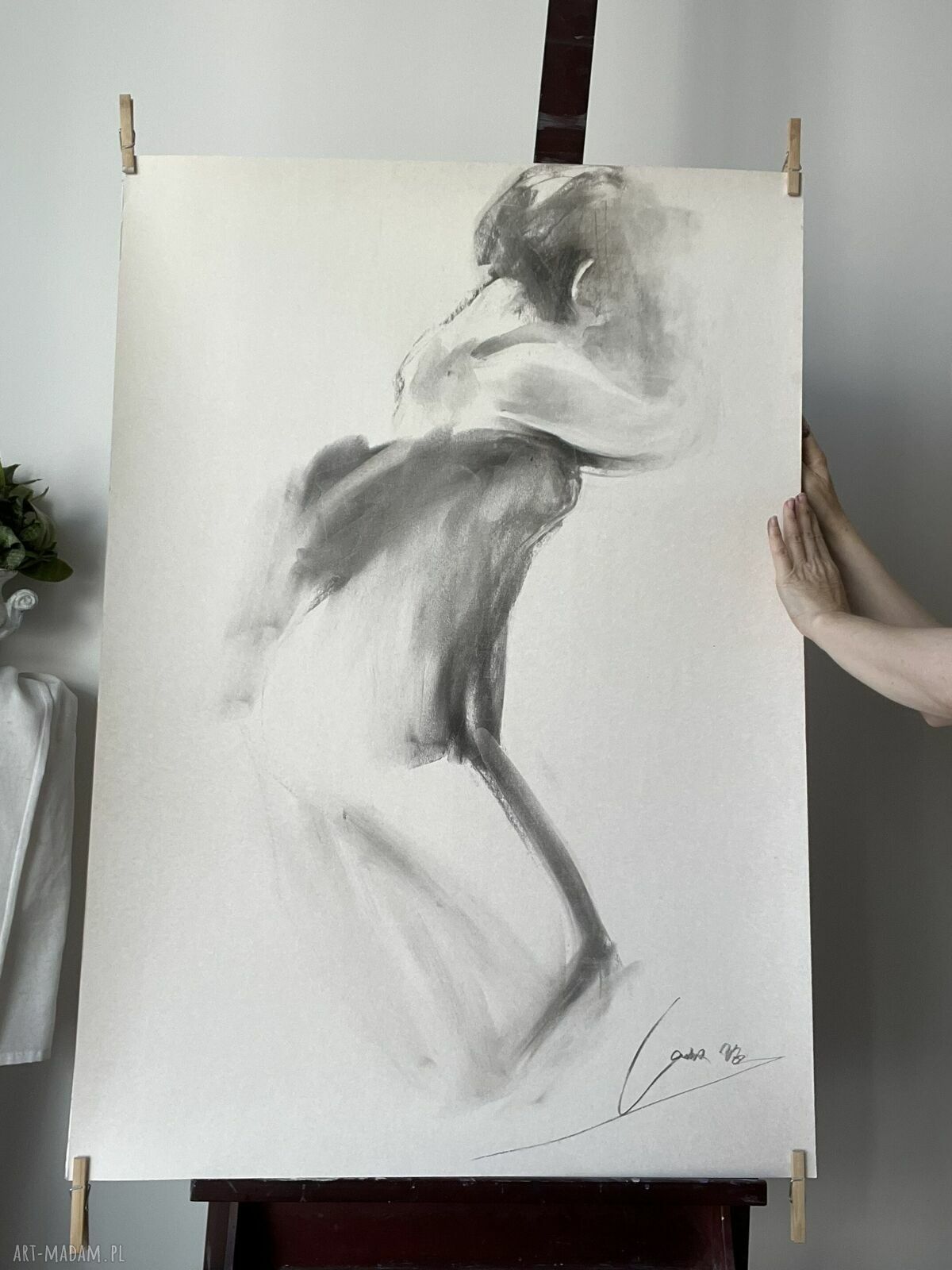 Duży obraz „Kobieta” w technice węgla 100x70 cm - Louka