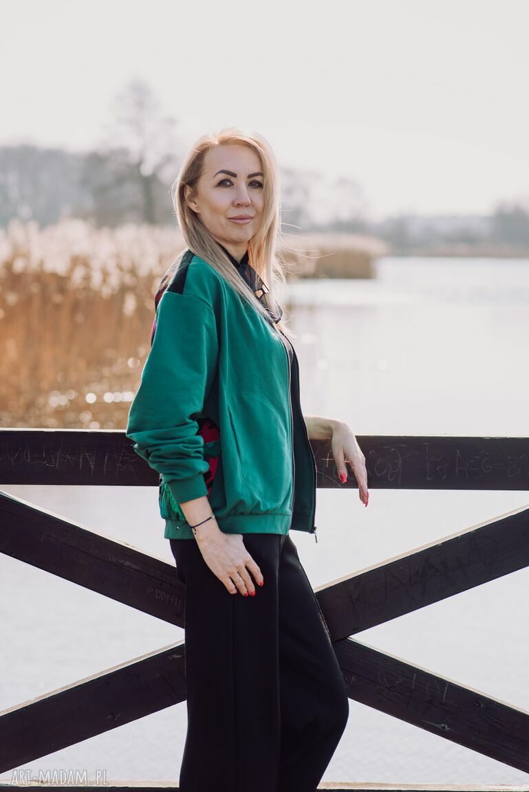 Bomberka Women Zena - zielona bluza ręcznie robiona Nashani