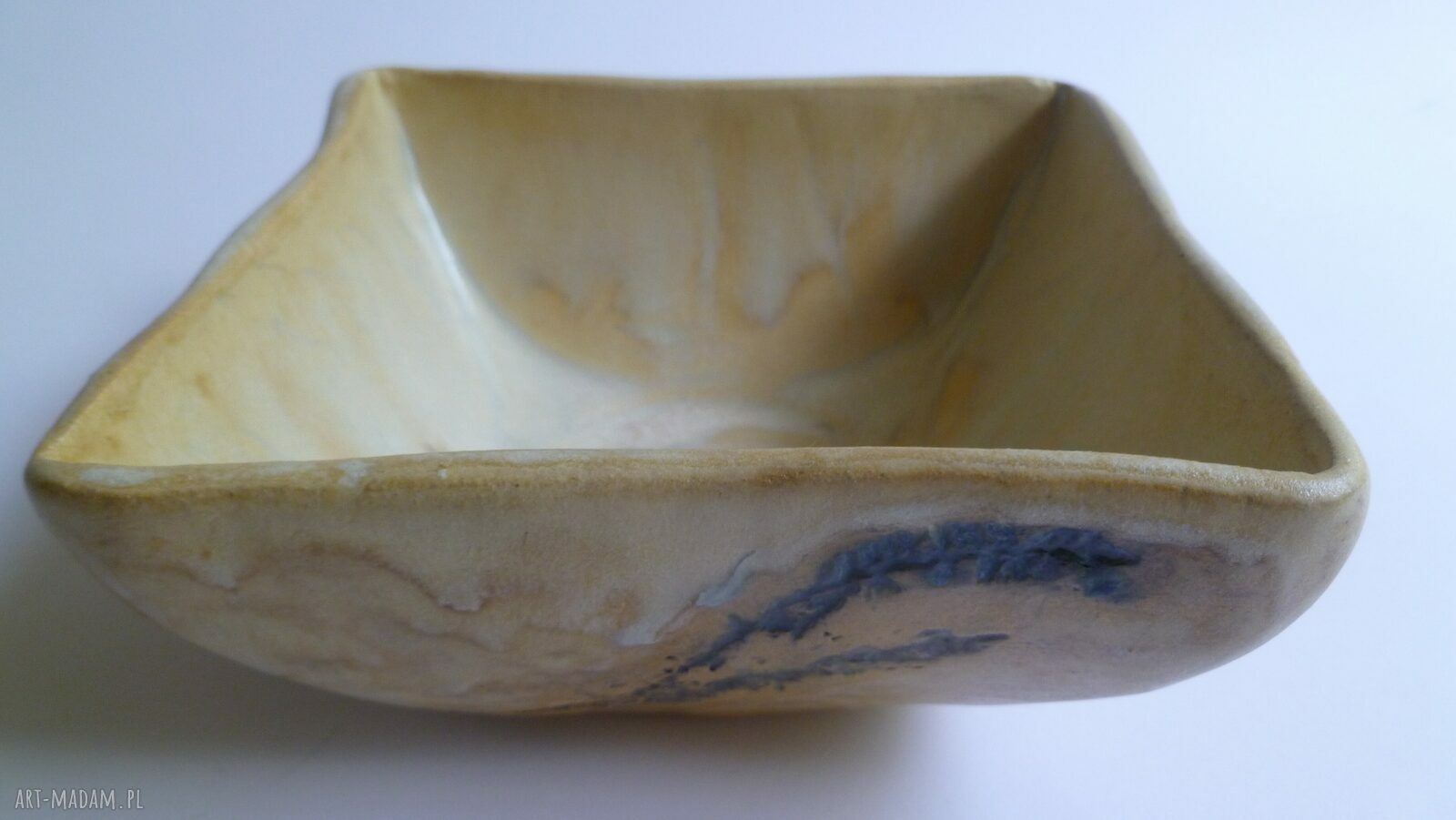Wrzosowe miseczki i talerz - ceramiczny zestaw do codziennych posiłków i dekoracji
