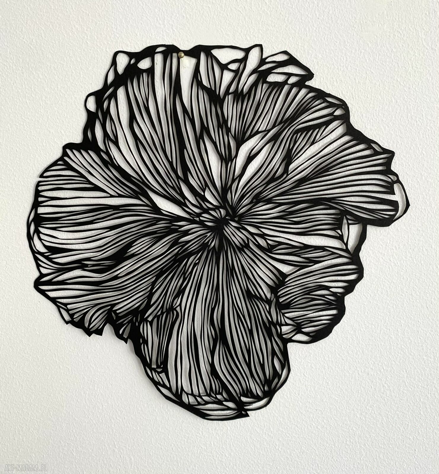 Wycinanka Black Flower II - ręcznie wykonany kwiat z czarnego papieru
