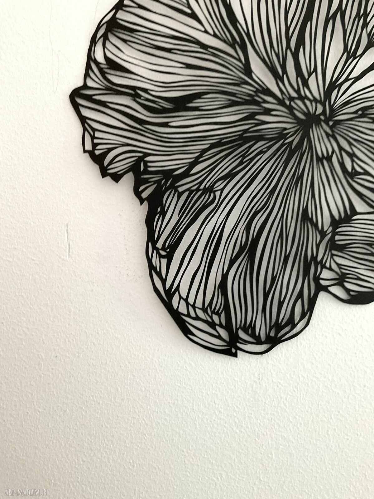 Wycinanka Black Flower II - ręcznie wykonany kwiat z czarnego papieru