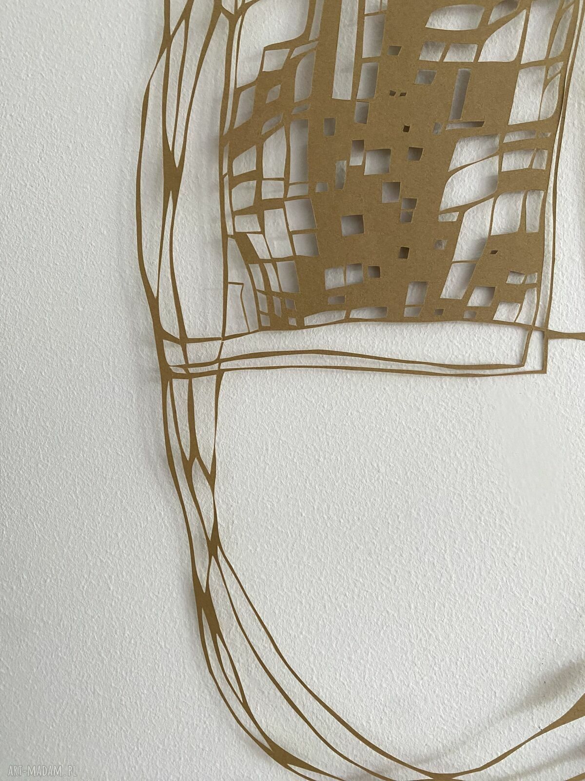 Ręcznie wycinana wycinanka z papieru - abstrakcja japandi w brązach (21x29,5 cm)