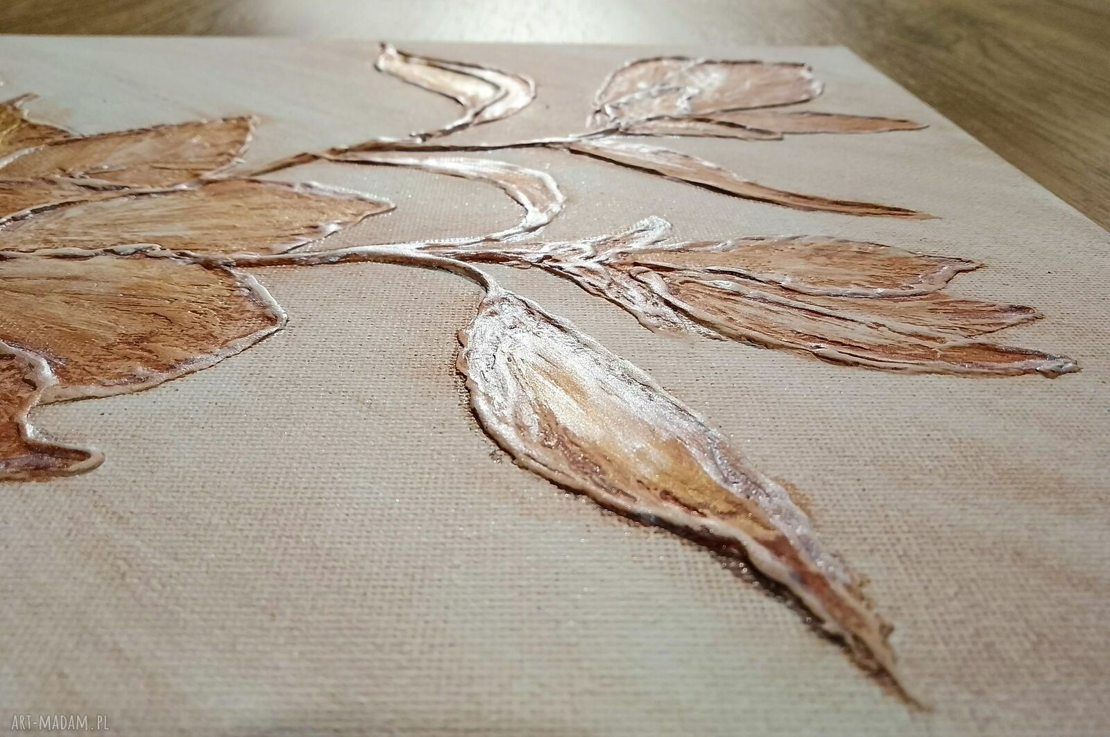 Obraz strukturalny 3D z kwiatem magnolii - surowa elegancja