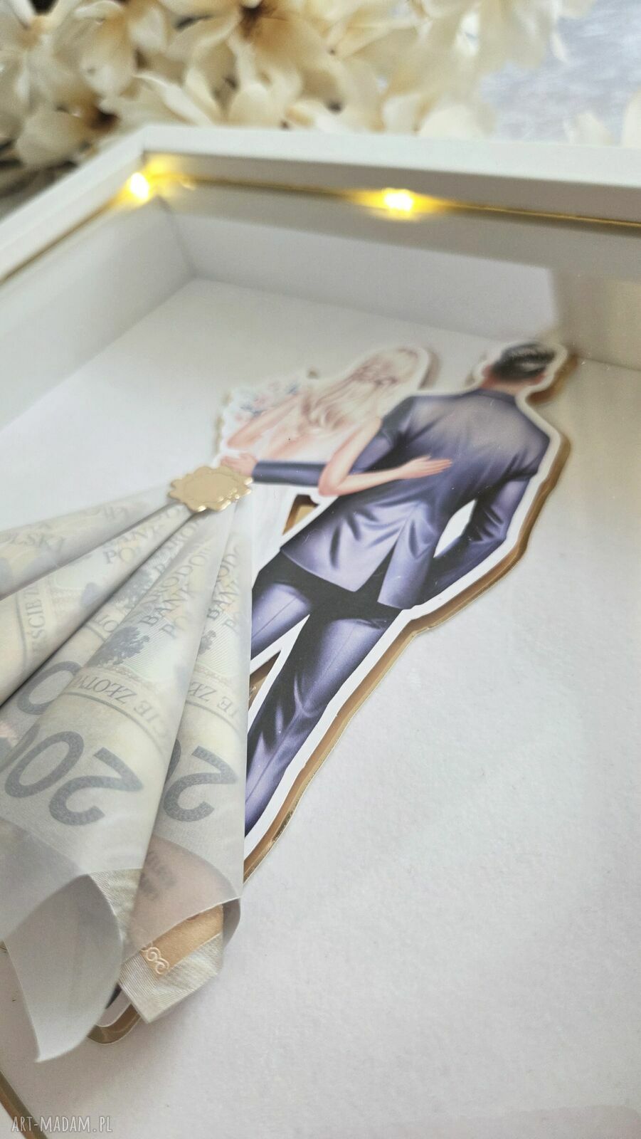 Personalizowana ramka 3D na prezent ślubny z miejscem na banknoty i LED