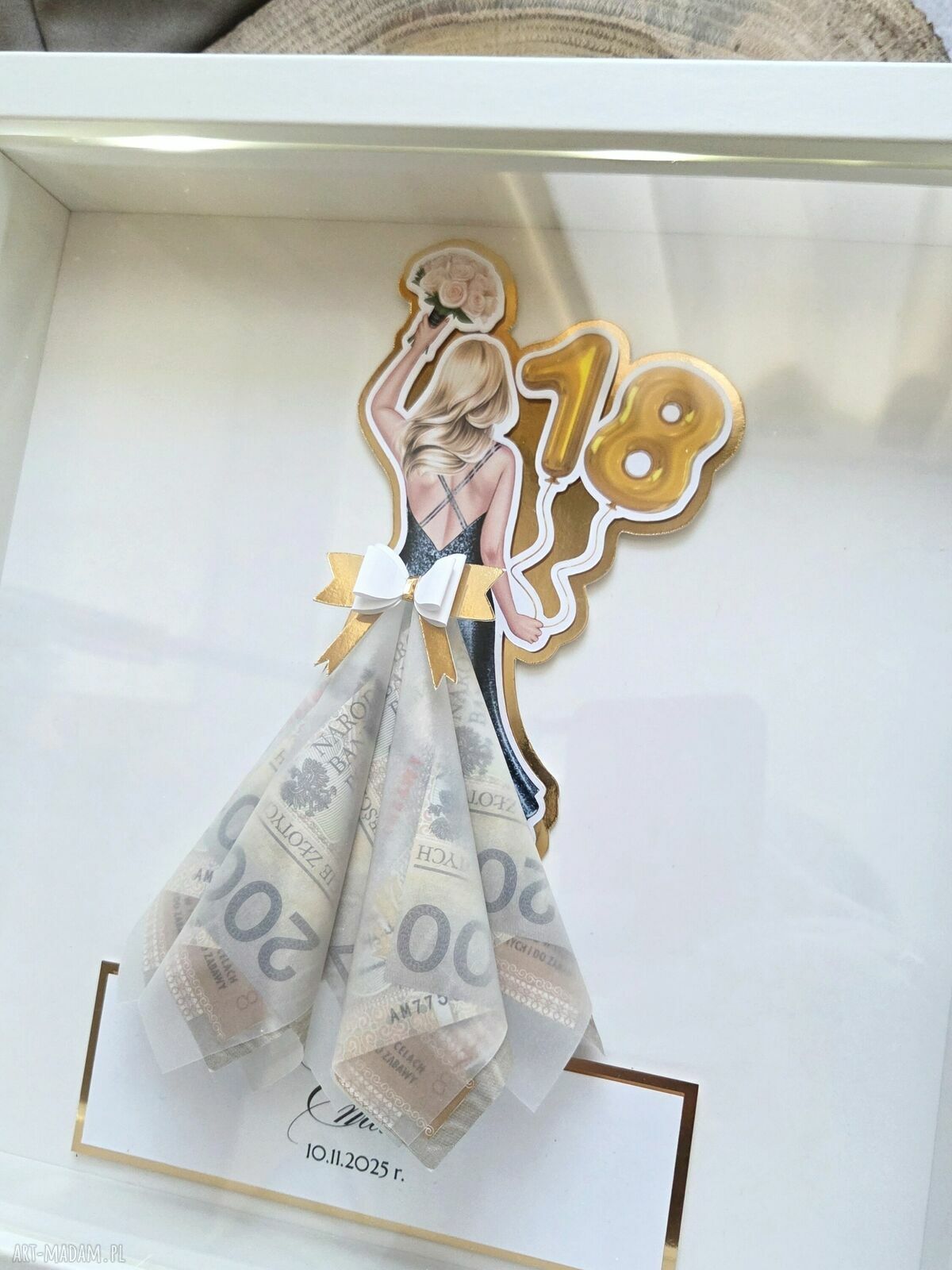 Ramka 3D na 18 urodziny z miejscem na banknoty i podświetleniem LED