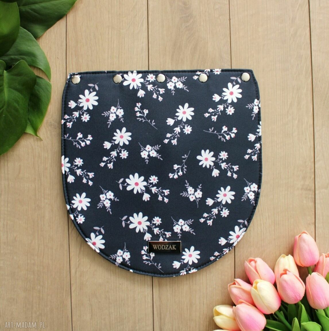 Wymienna klapka torebki erin kwiatuszki granatowym torebka