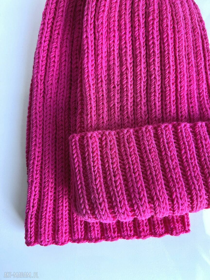 Wywijana czapka merino HELLI 100% Baby Merino 08 Fuksja - prezent dla niej
