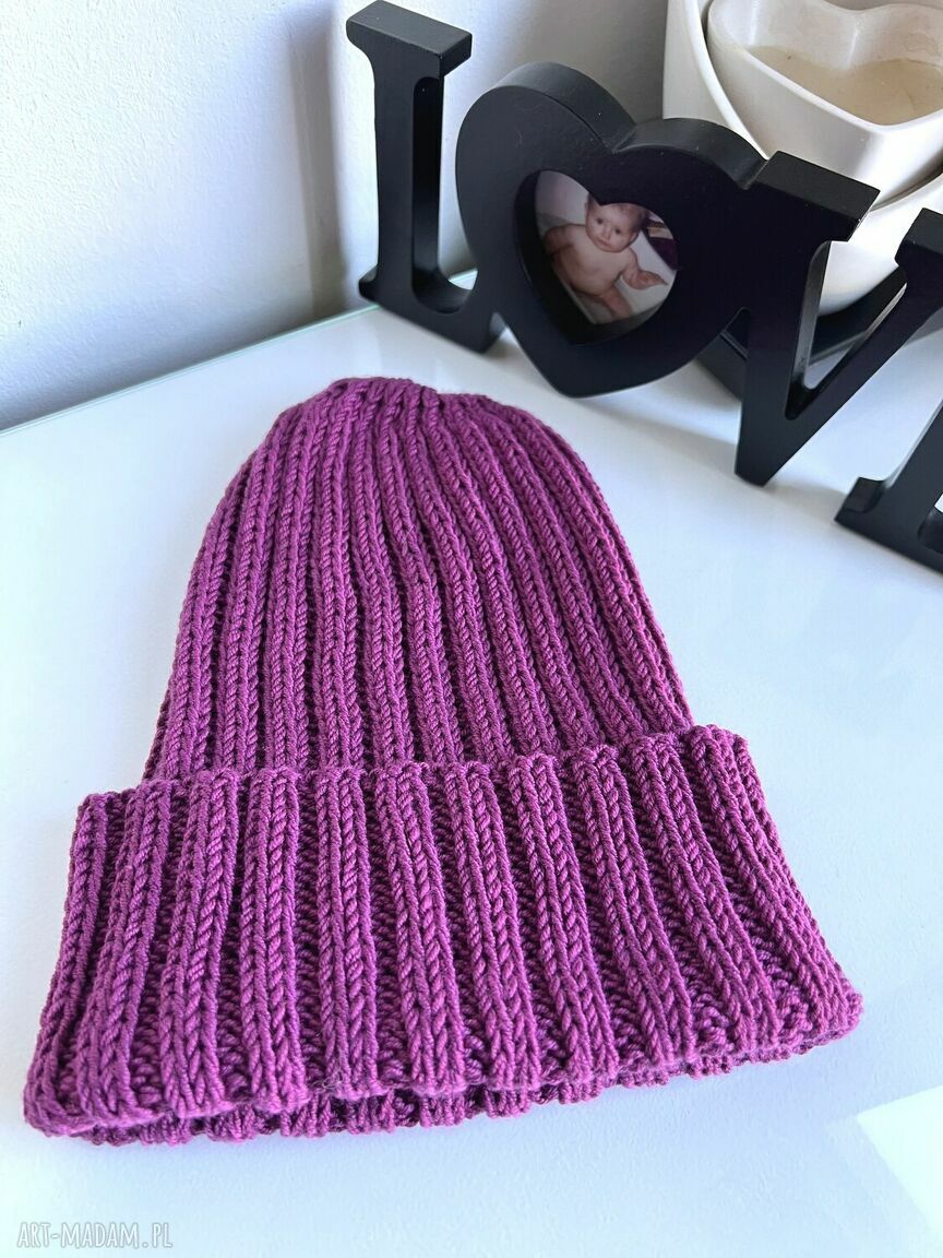 Wywijana czapka HELLI z 100% Baby Merino - wrzos