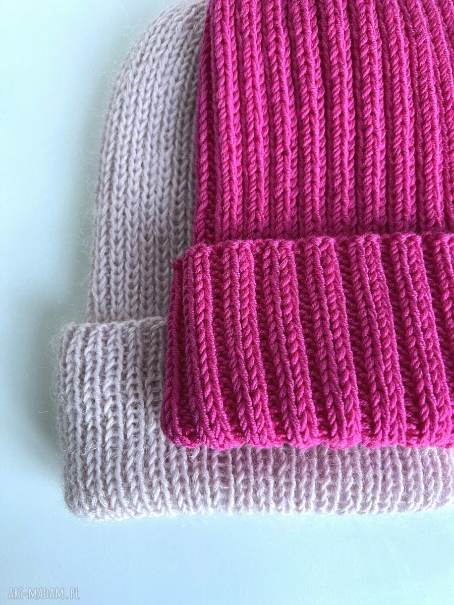 Wywijana czapka merino HELLI 100% Baby Merino 08 Fuksja - prezent dla niej
