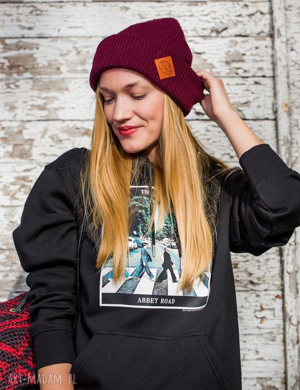 Wywijana dwustronna czapka beanie Zadziorne Bordo z logo z ekoskórki