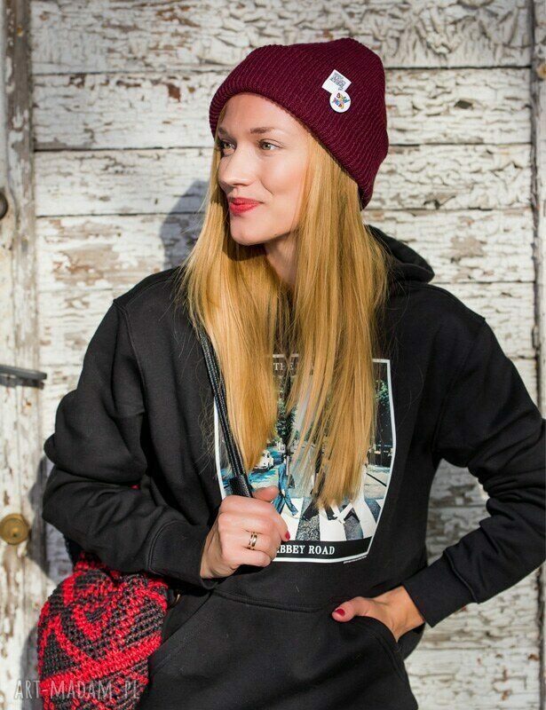 Wywijana dwustronna czapka beanie bordo z kolorowym logo Brain Inside