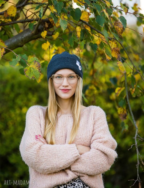 Wywijana dwustronna czapka beanie z logo - ciemny szary