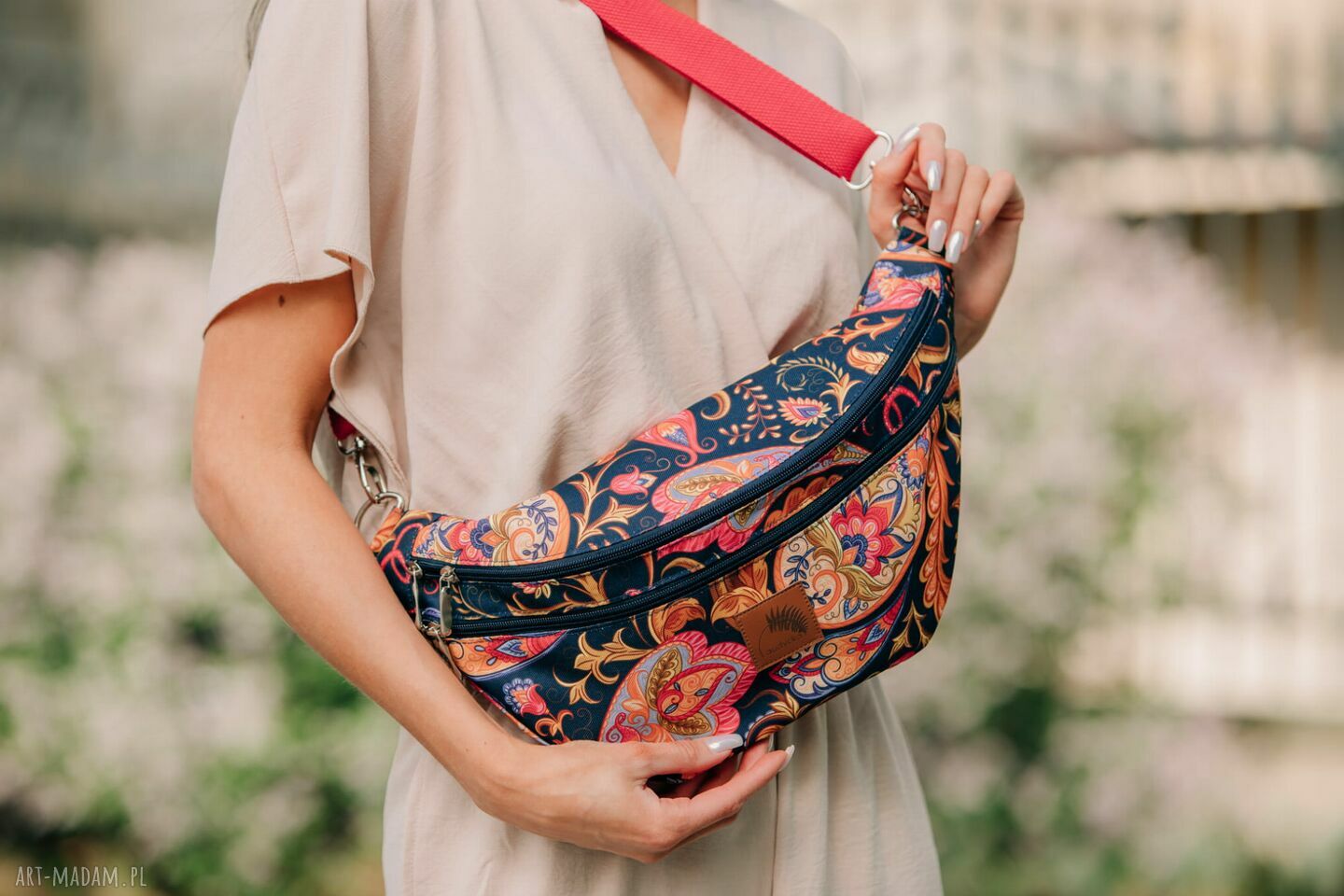 Nerka XL PAISLEY z drukowanego, wodoodpornego poliestru - regulowane paski i personalizacja