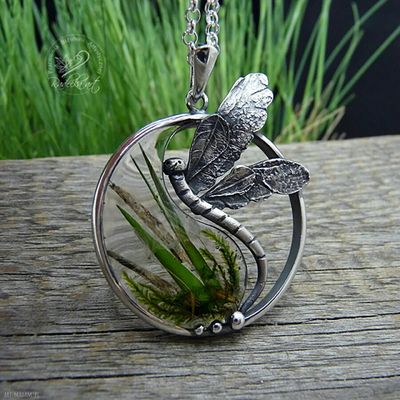 Wisiorek Yin Yang „Dragonfly” - srebro oksydowane i las w żywicy