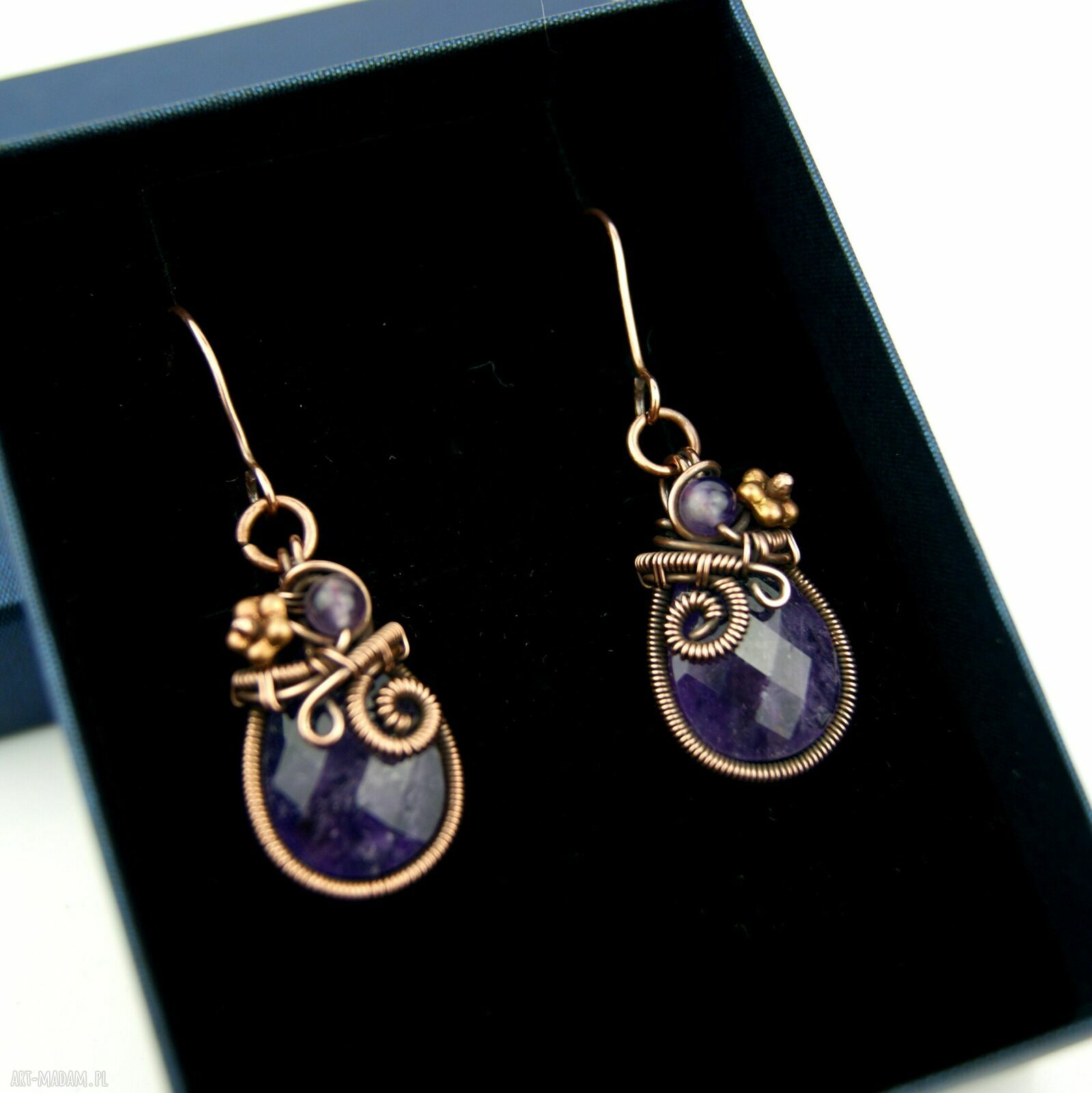 Miedziane kolczyki z ametystem - wiszące wire wrapping