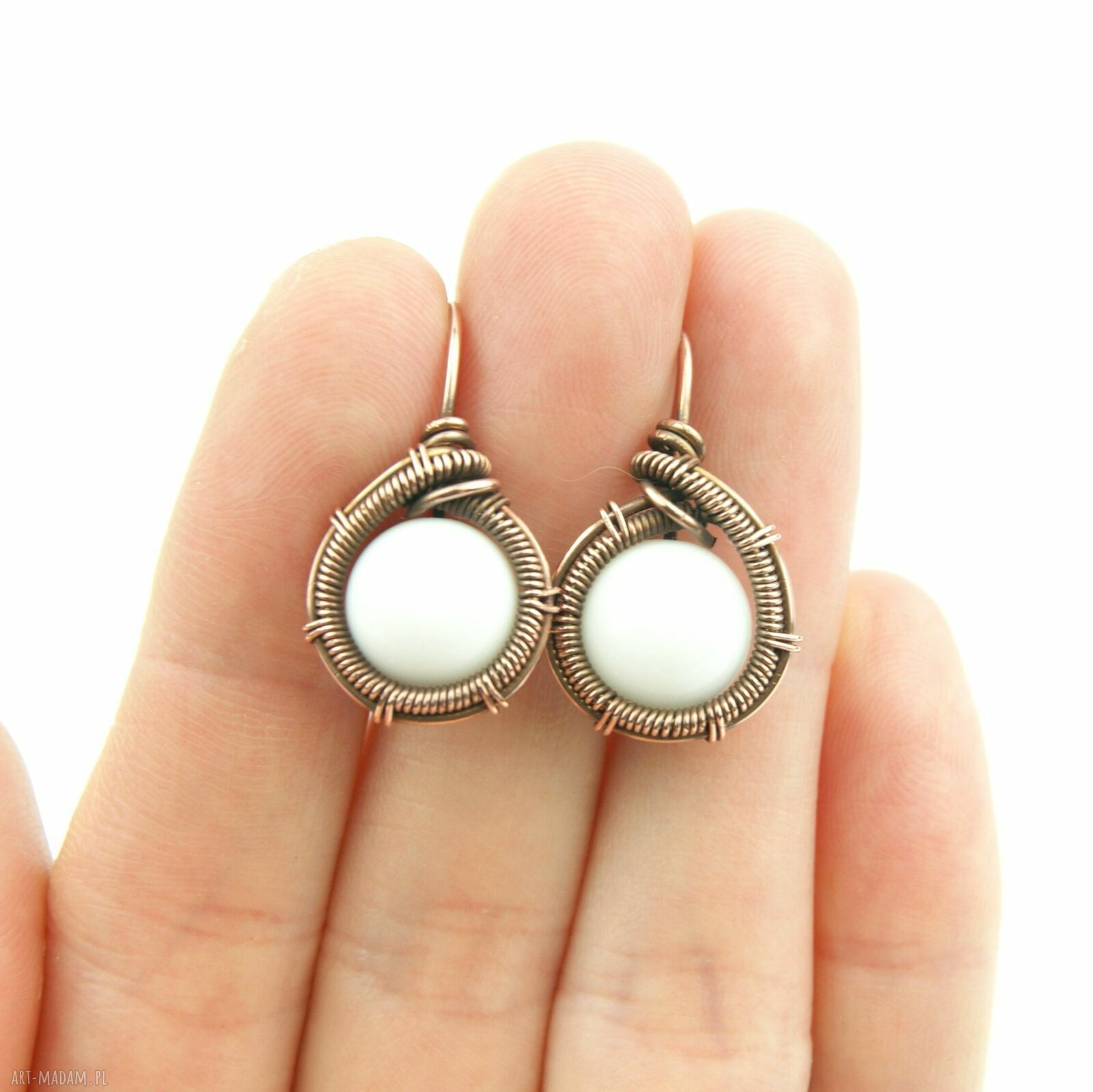 Kolczyki z białym jadeitem - ręczny wire wrapping z miedzi