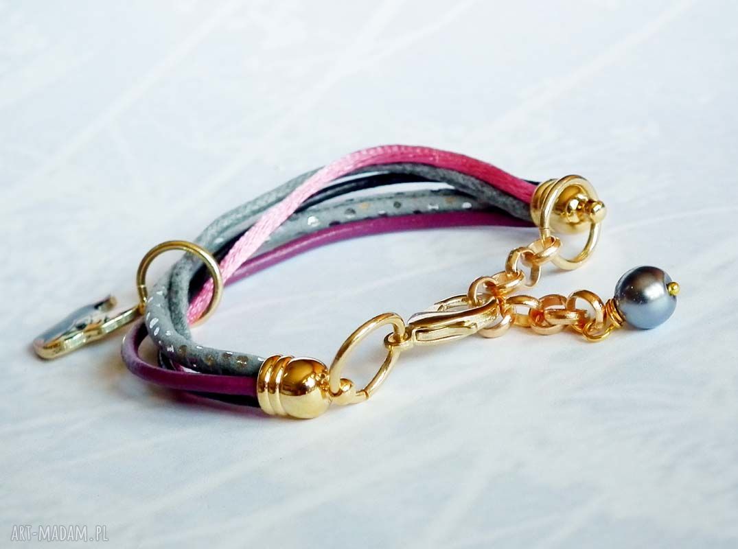 Bransoletka handmade z zawieszką - buldog buldożek