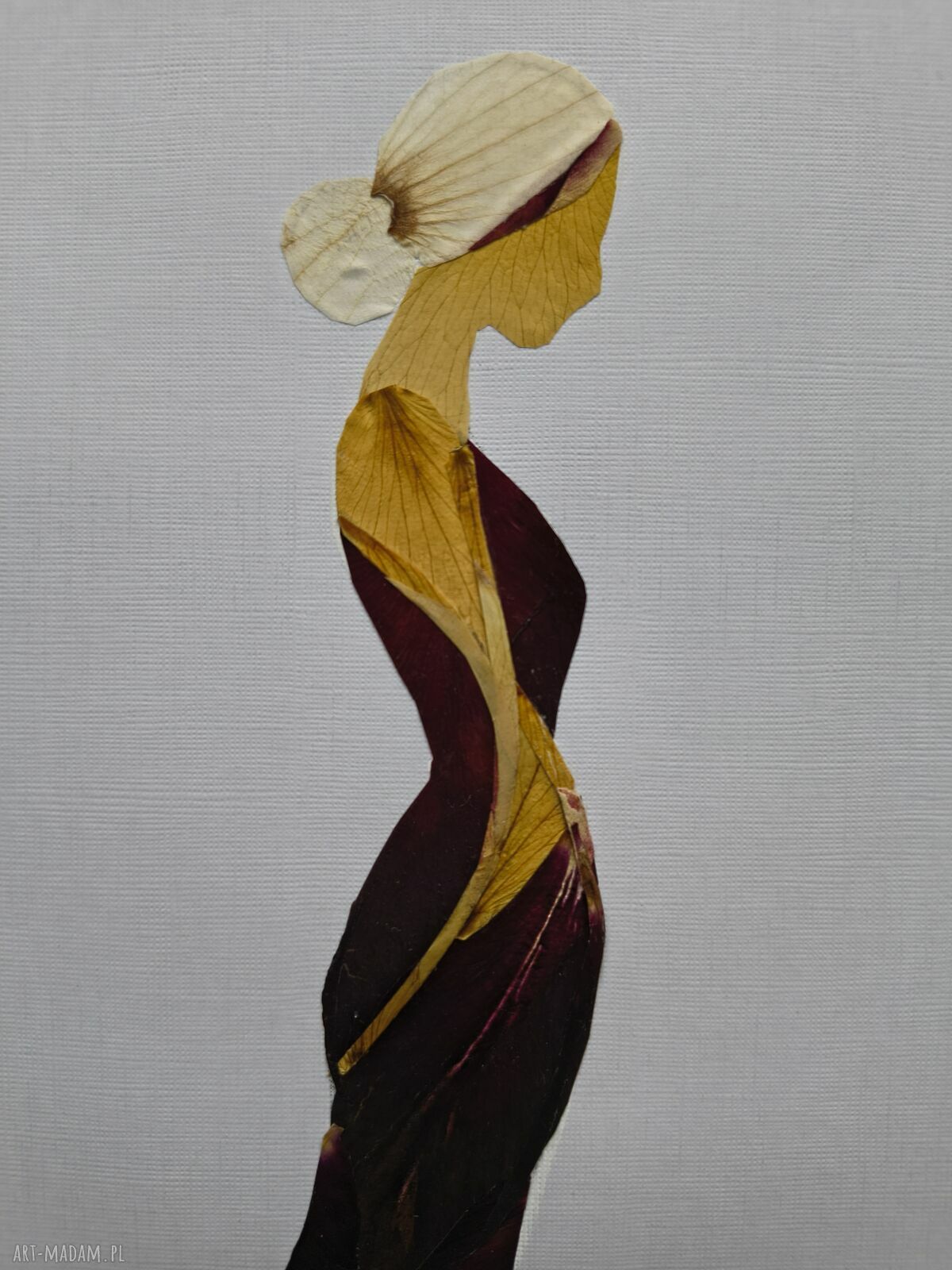 Ręcznie wykonany obraz z suszonych kwiatów 21x30 cm - elegancka kobieca sylwetka