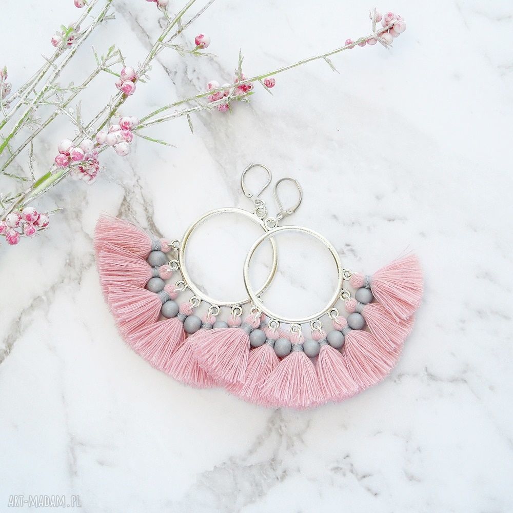 Kolczyki z chwostami Boho Big - Pink: lekkie, eleganckie i wygodne