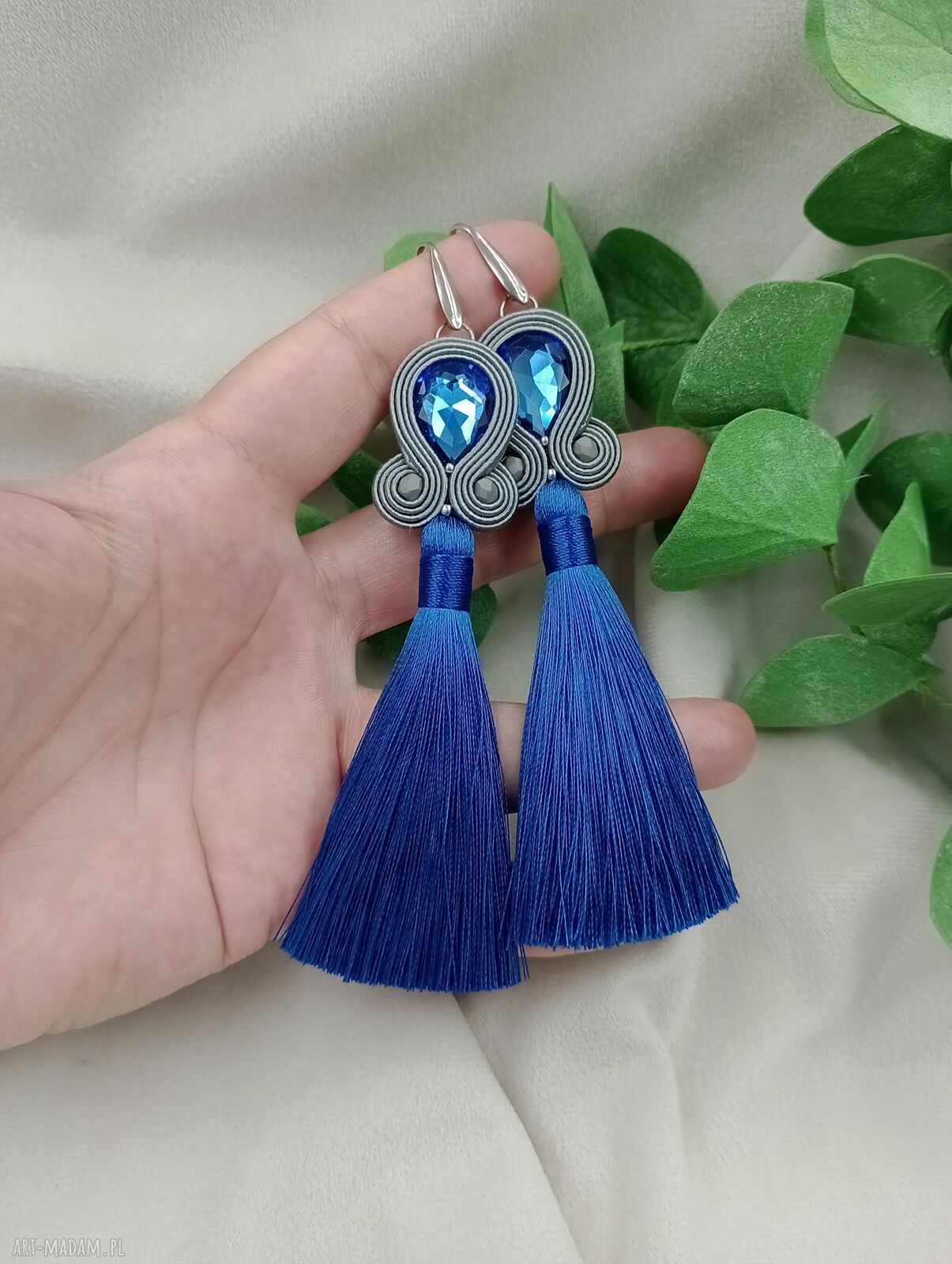 Chabrowe kolczyki z chwostami (soutache) na biglach ze stali chirurgicznej