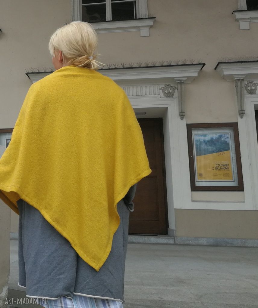 Musztardowe poncho z dzianiny wełnianej (ręcznie filcowane)