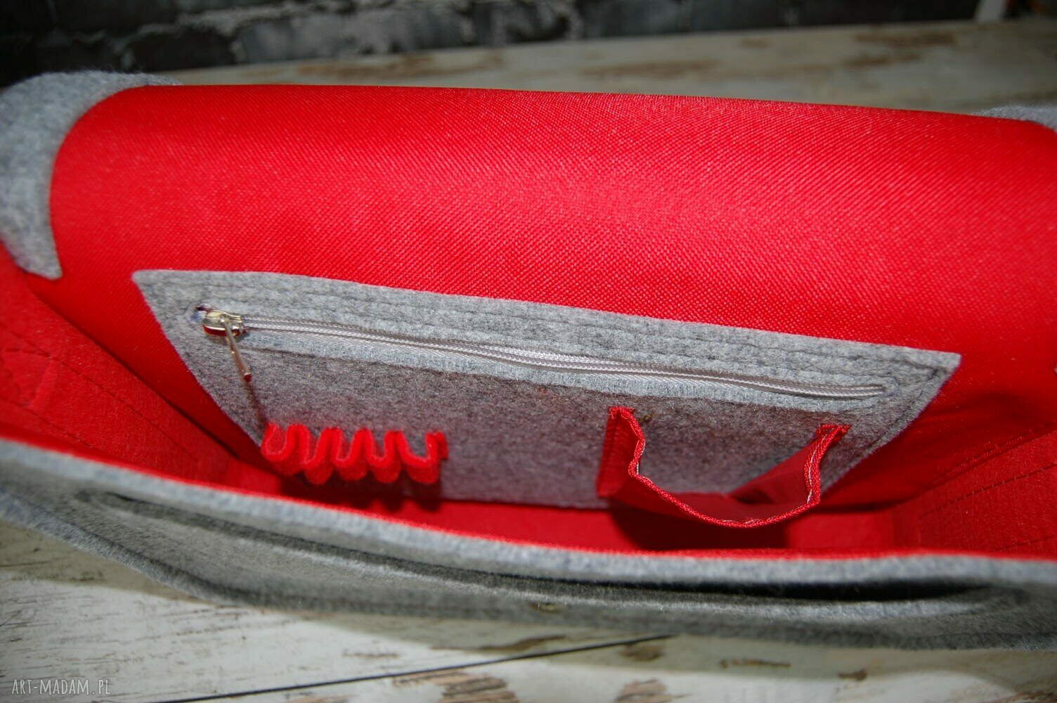 torba z filcu - listonoszka personalizowana z grawerowaną dedykacjącją 13"
