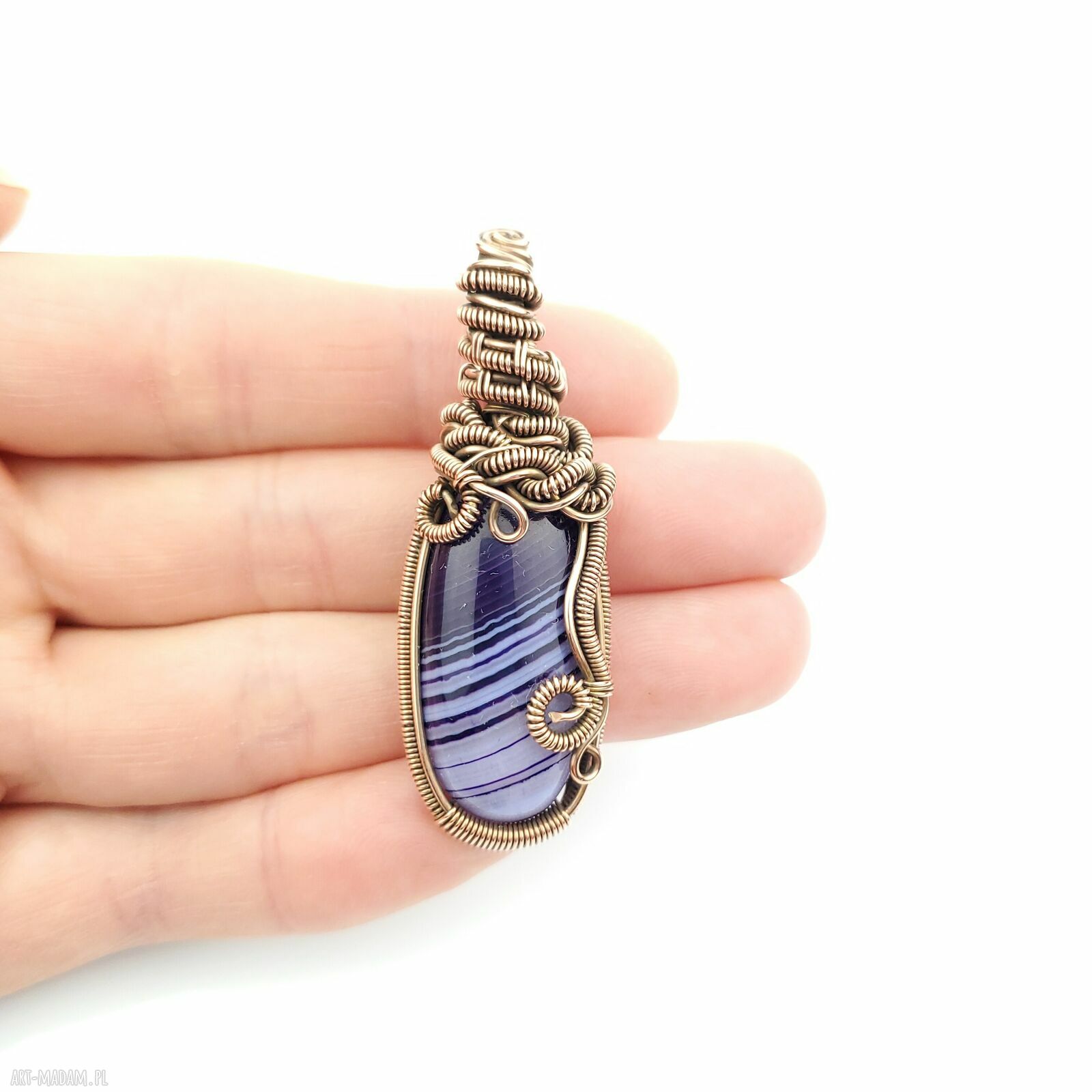 Wisiorek z fioletowym agatem w miedzianej oprawie wire wrapping