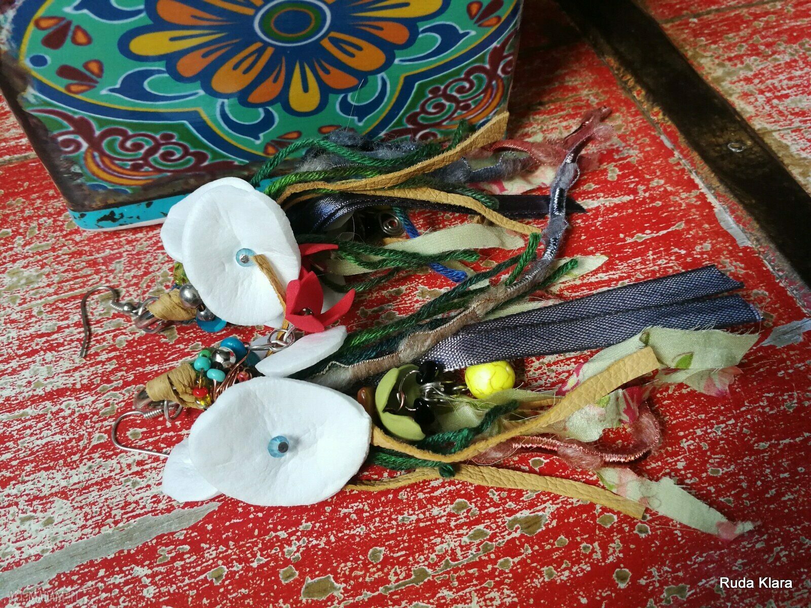 Kolczyki etno boho z gałganków i cudawianków - pojedyncza sztuka
