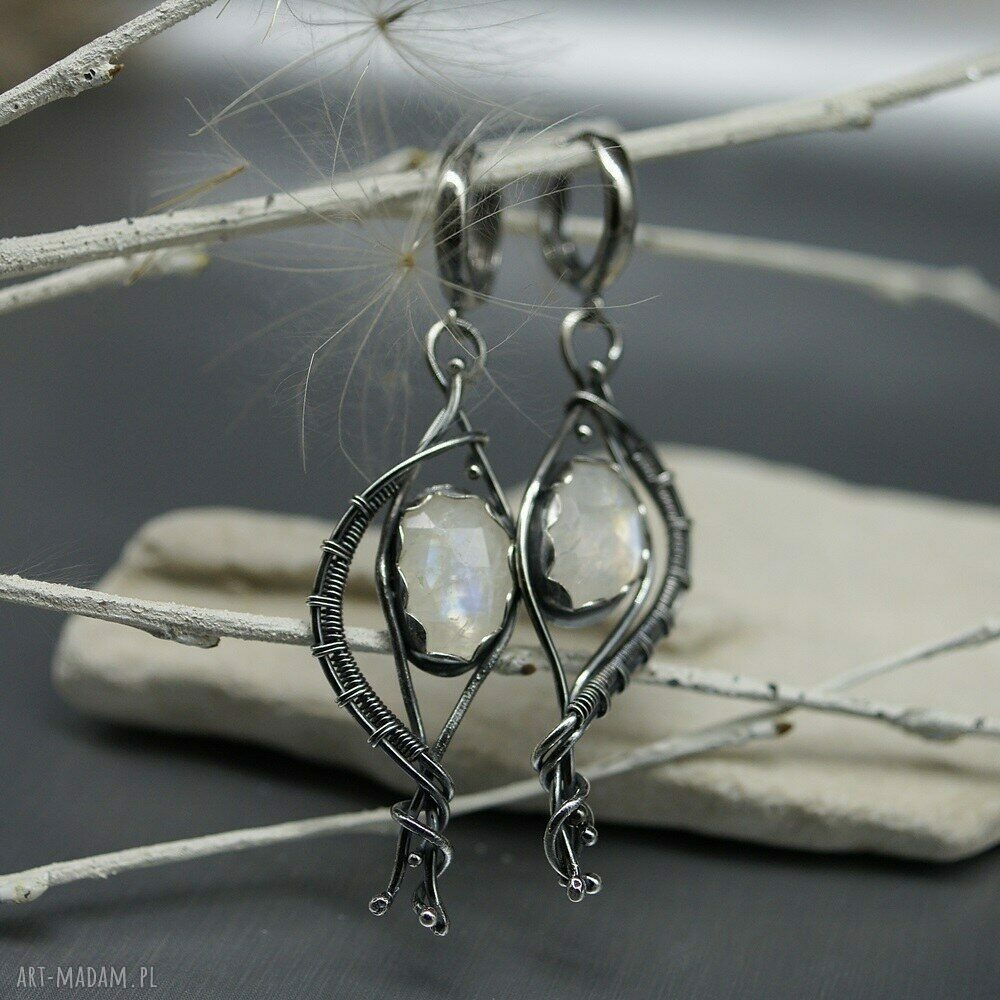Kolczyki z kamieniem księżycowym Elerrina - srebro 999/930, wire wrapping