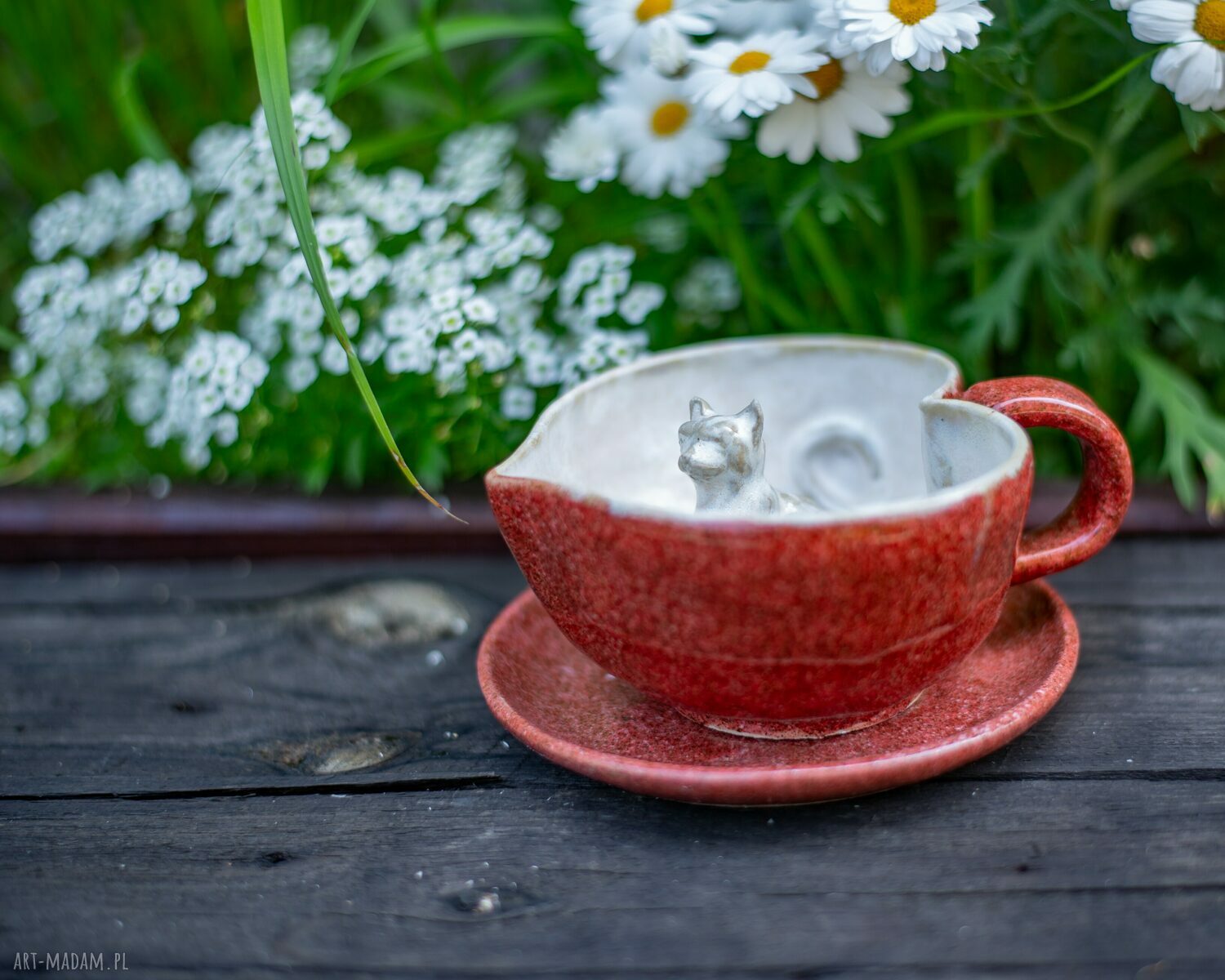 Filiżanka ceramiczna w kształcie serca z kotem - 260 ml