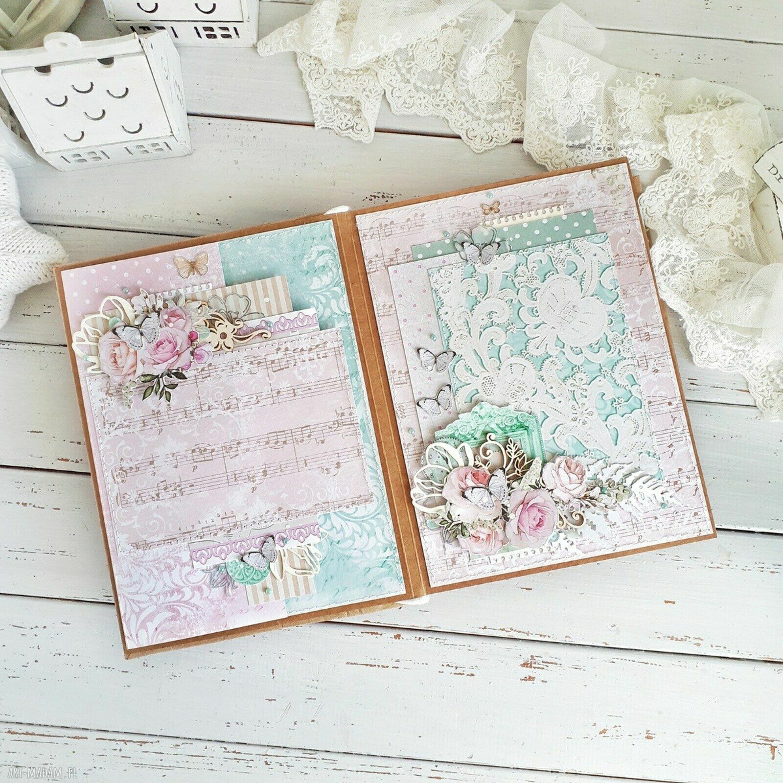 Album scrapbookingowy na zdjęcia - ręcznie robiona pamiątka