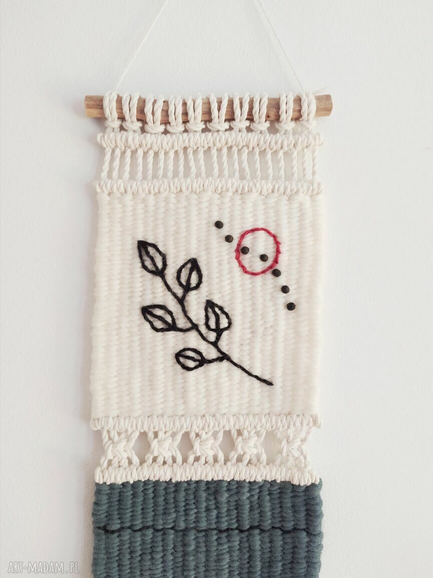 Makrama z liściem - boho dekoracja ścienna z wełną owczą i alpakią
