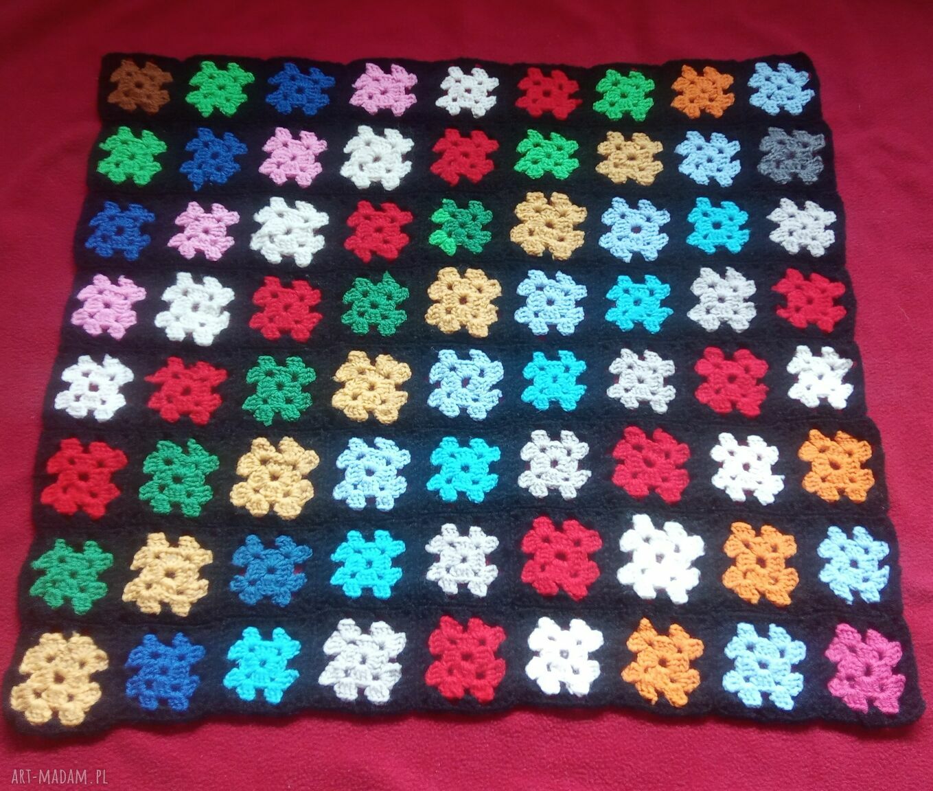 Kocyk do wózka z małych kwadratów - rękodzieło 64x56