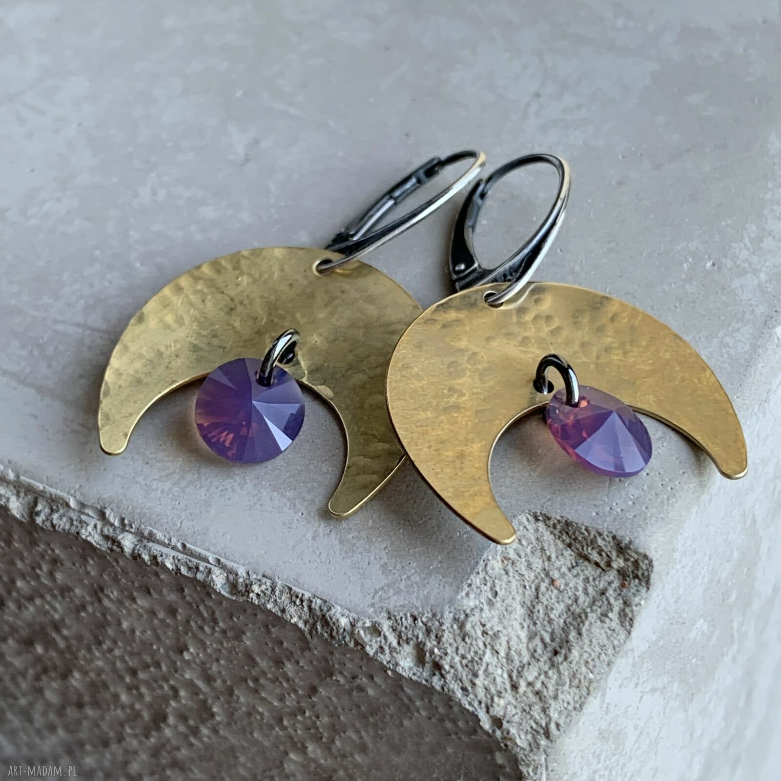 Kolczyki z mosiądzu i kryształami Swarovski Violet Moonlight - księżyce z srebrnymi biglami 925