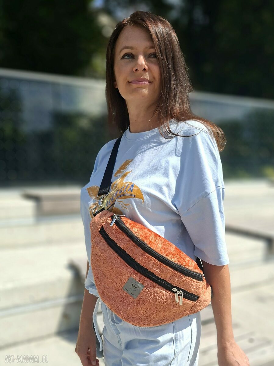 Nerka XL z pluszowej tkaniny w kolorze ceglastym