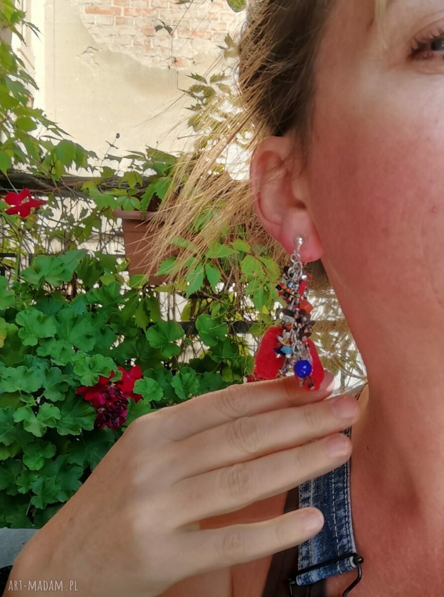 Klipsy z pomponami Frida - boho folk na ślub bez przekłuwania